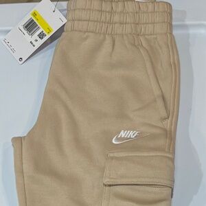 NWT Nike Kids' Sportswear Club Fleece Cargo Jogger Pants in Beige/Sanddrift S